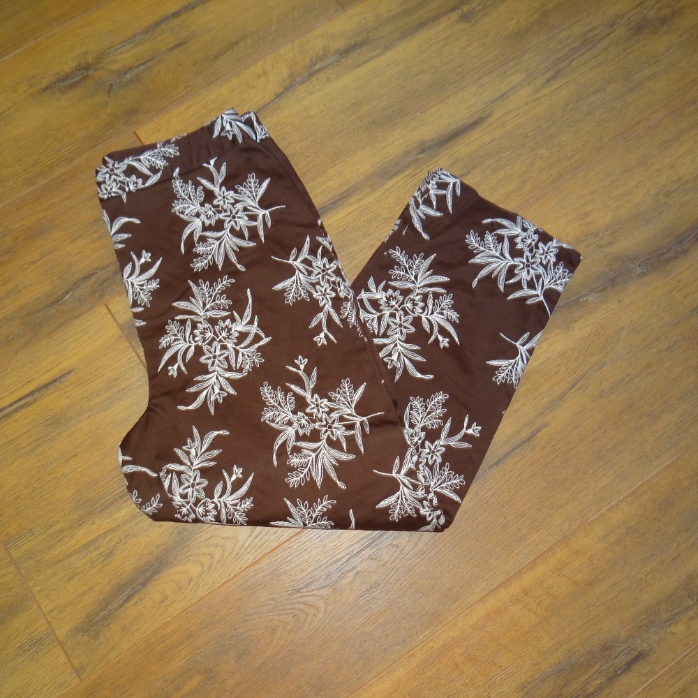Jones New York brown capris